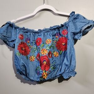 Forever 21 Floral Embroidered Chambray Crop Top, S EUC Headed To Stagecoach?
